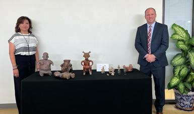  El Gobierno de México recibe 12 piezas arqueológicas de origen mexicano de la Fundación del Museo de Albuquerque