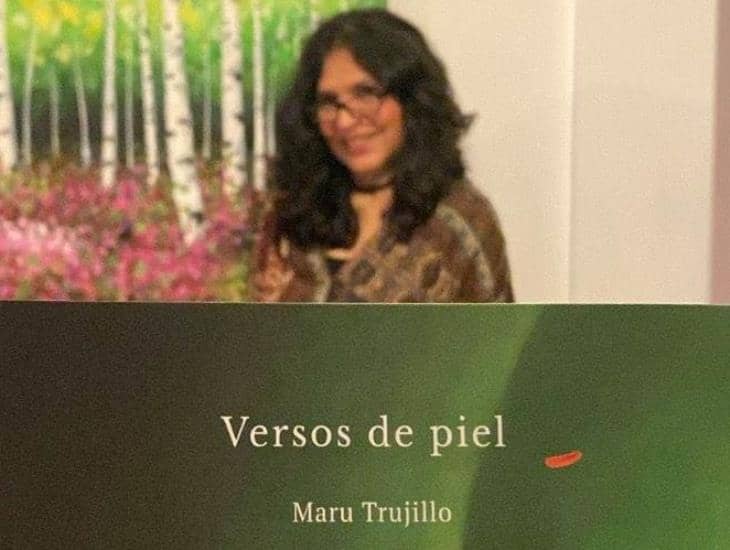  Presenta Maru Trujillo ‘Versos de piel’ en Foro Boca